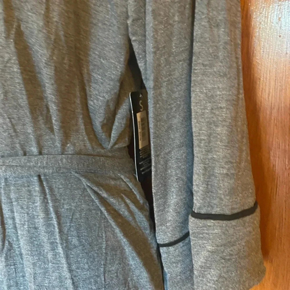 🆕 Bebe Grey Robe with Black Line Accent - Picture 7 of 16